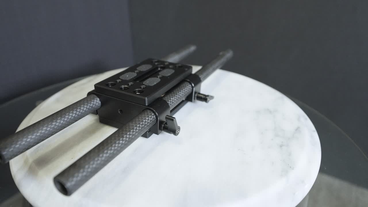 ajustar el conjunto al marco central