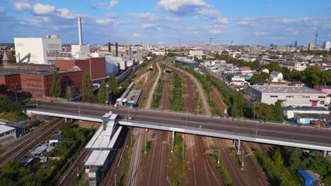 Brücke-Bahnhof-S-Bahn-Gleise-Berlin