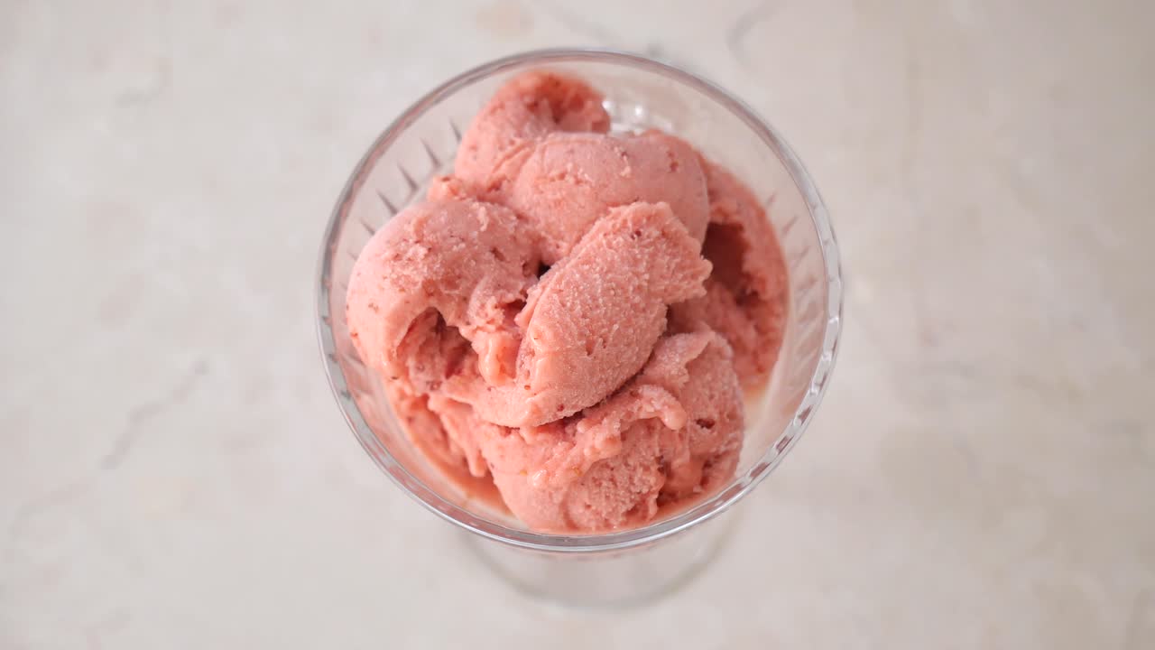 Gelato alla fragola