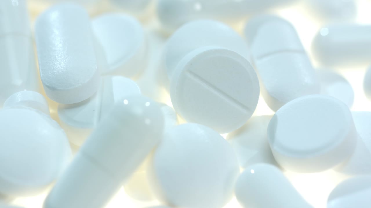 pastillas antibióticas médicas. comprimidos y cápsulas farmacéuticas. tratamiento médico