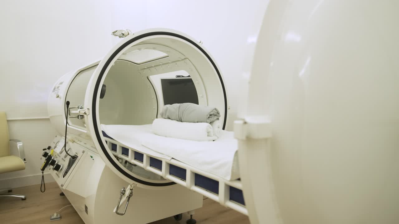 Medical hyperbaric single pressure chamber