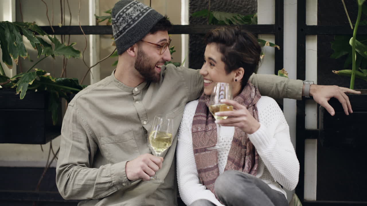 beber vino contigo es lo mejor que puedo hacer.