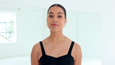 ballet, bailarina y feliz en el entrenamiento de baile