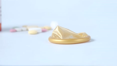 condón y pastillas