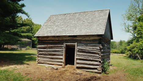 Vintage-Wooden-Farm-Barn