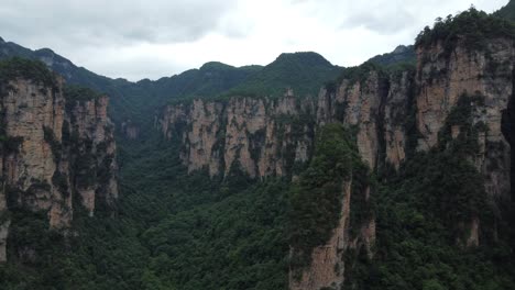 4k drone flying through the spectacular grand canyon of zhangjiajie national park, china