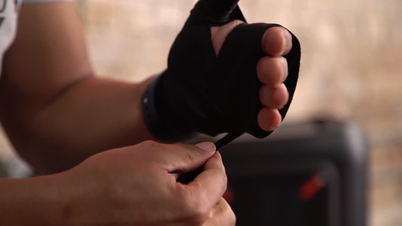 envolver manos boxeo gimnasio hacer ejercicio