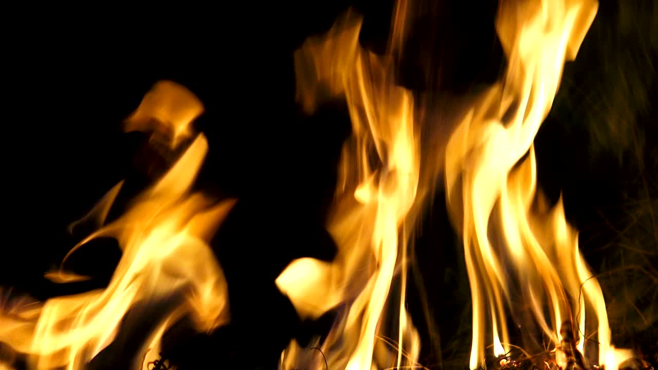 Sfondo di fuoco dettagliato (UHD, loop continuo)