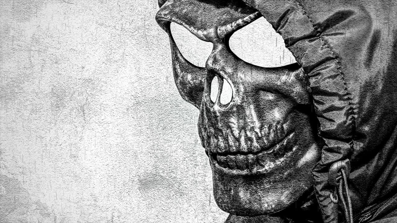 imagen estilizada de un cráneo en una capucha contra una pared blanca con un efecto de lluvia