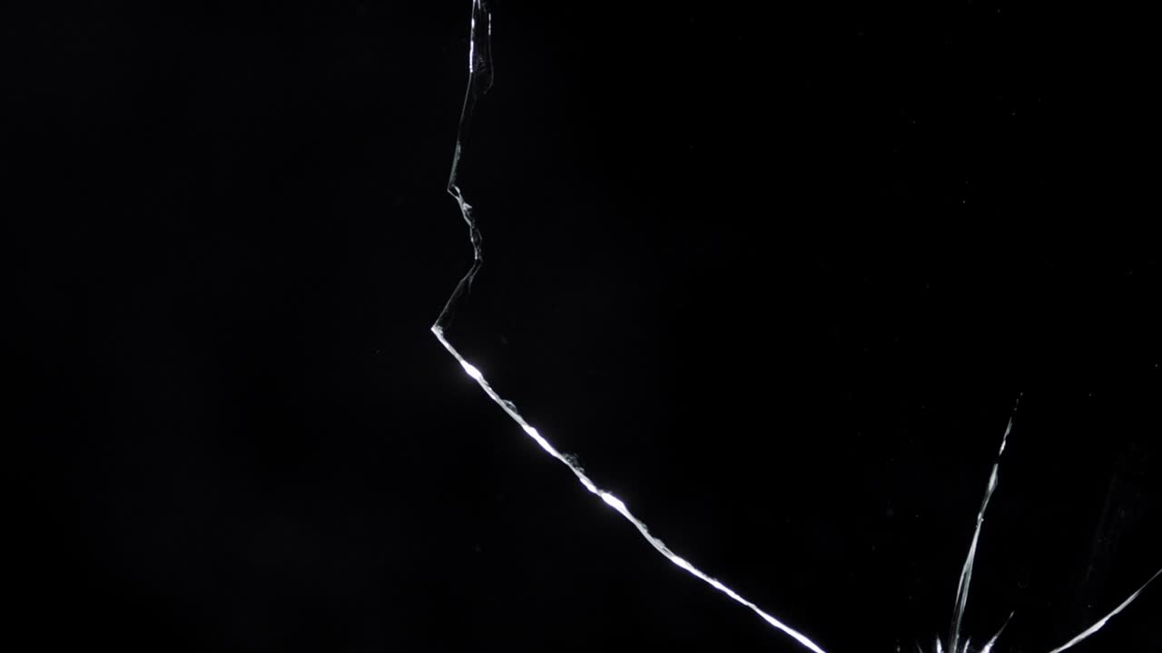 깨진 유리 질감, 고립 된 현실적 인 균열