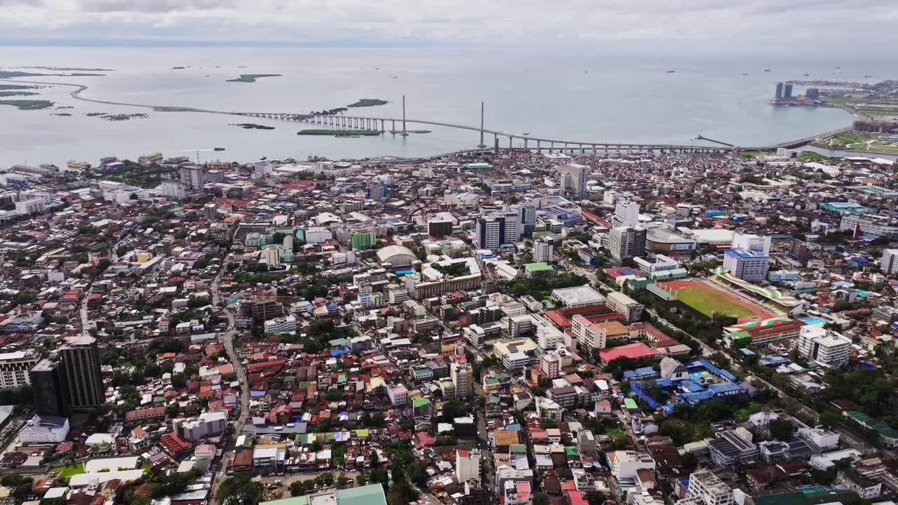 Flycam quay Cầu vượt Cebu–Cordova Link Expressway, biểu tượng của cơ sở hạ tầng hiện đại