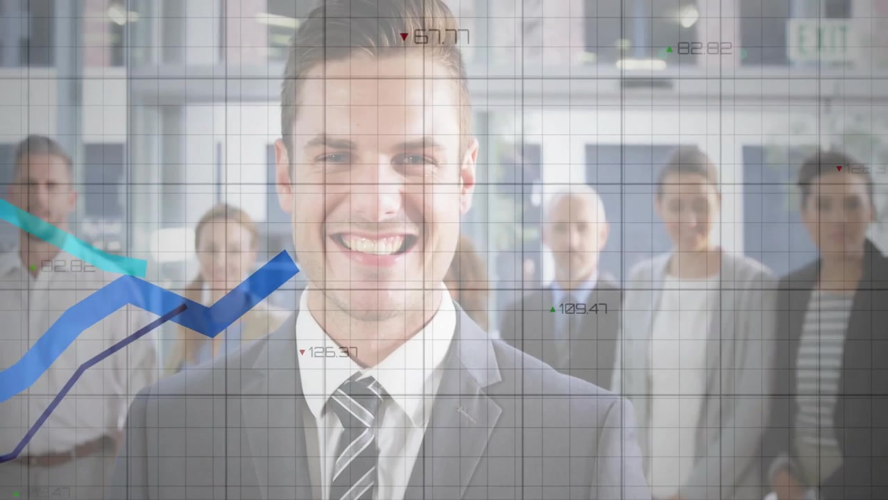 Griglia numerica che appare, grafici a linee blu che scorrono verso destra attraverso l'elemento principale, mostrando metriche del team in aumento