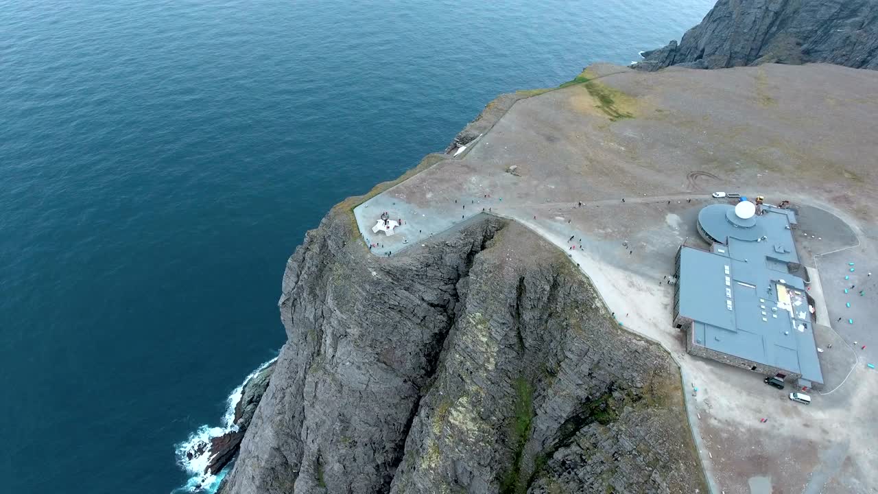 северный мыс (nordkapp) в северной норвегии.
