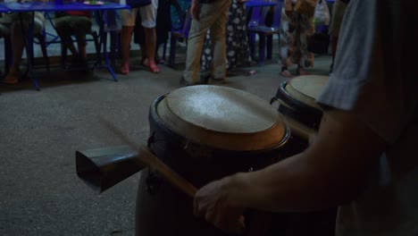 the two-faced drum is in piphat orchestra