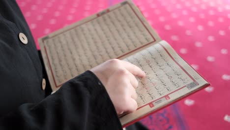 Folgen-Sie-Dem-Arabischen-Wort-Im-Koran