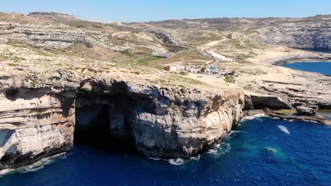ventana azul se derrumbó, drone búsqueda aérea toma de juego de tronos lugar de filmación, isla de gozo acantilados, malta