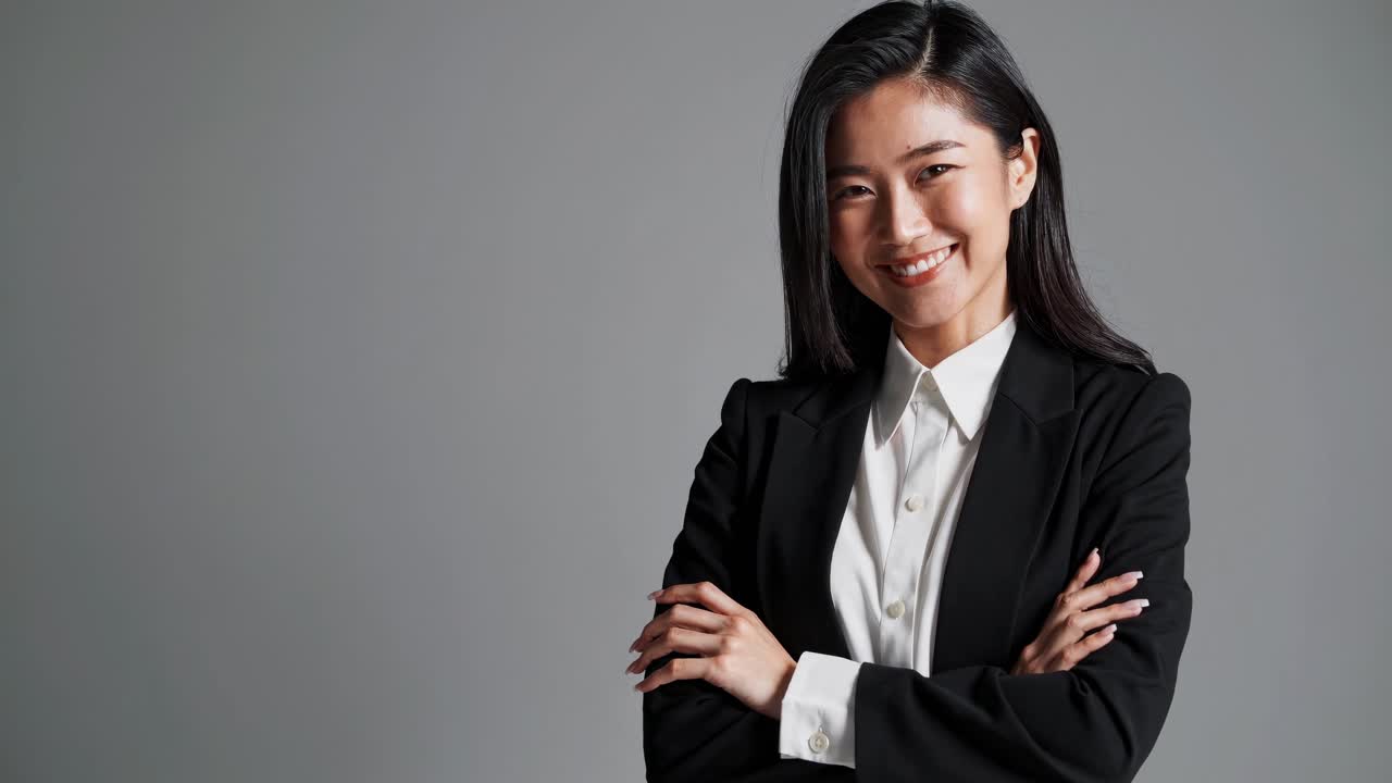 retrato de una mujer de negocios confiada