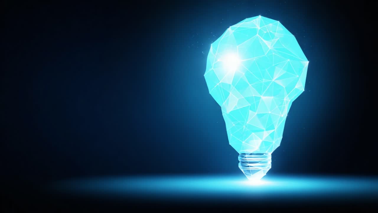 Un'accattivante rappresentazione visiva di una lampadina geometrica luminosa composta da poligoni blu iridescenti, che trasmette innovazione e creatività su uno sfondo scuro