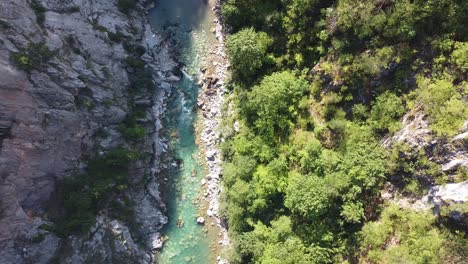 黑山杜爾米托爾國家公園的zabljak的塔拉河峡谷 - 從空中向下