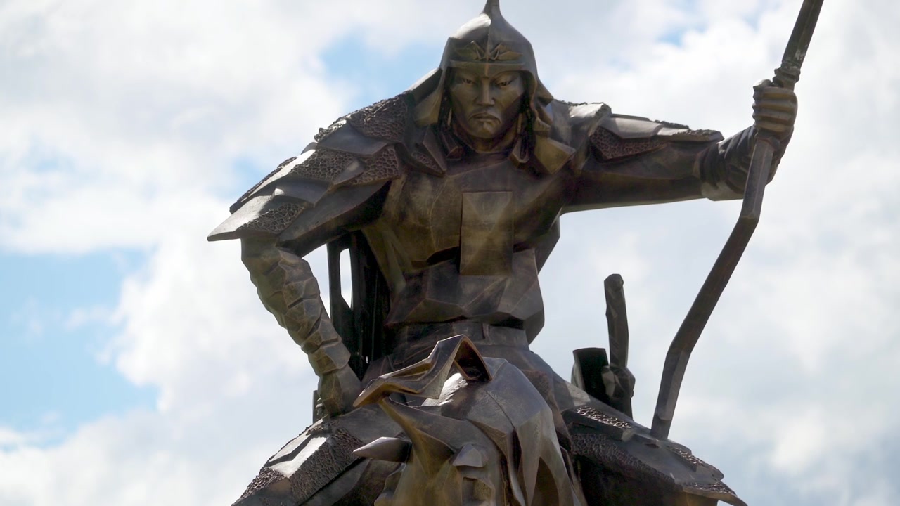 Bronzestatue af en mongolsk kriger til hest