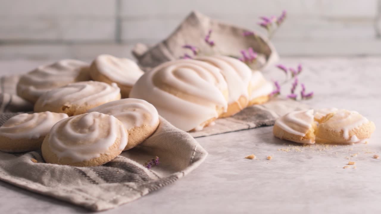 куки с яичным белом покрытием