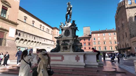 fontana del nettuno in modena, italy