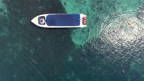 Snorkeling-in-Coral-Bay---Explore-Underwater-World