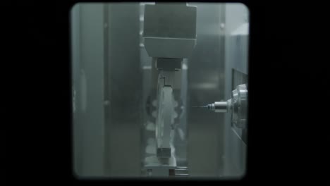 máquina de corte por cnc de coronas de zirconia a partir de circonia sin cocer