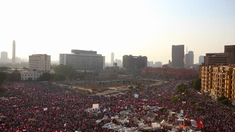 crowds gather in tahrir square in cairo egypt 1