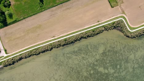 Emerald-seawater-on-the-coast-of-Italian-peninsula-Lignano