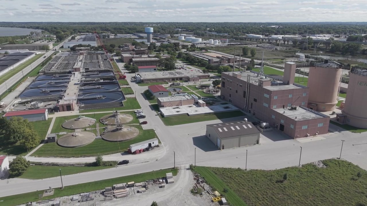 The Green Bay Metropolitan Sewerage District. It treats an average of about 30 to 41 million gallons of wastewater per day for the city of Green Bay, Wisconsin, and surrounding communities.