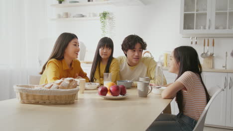 가족 아침식사