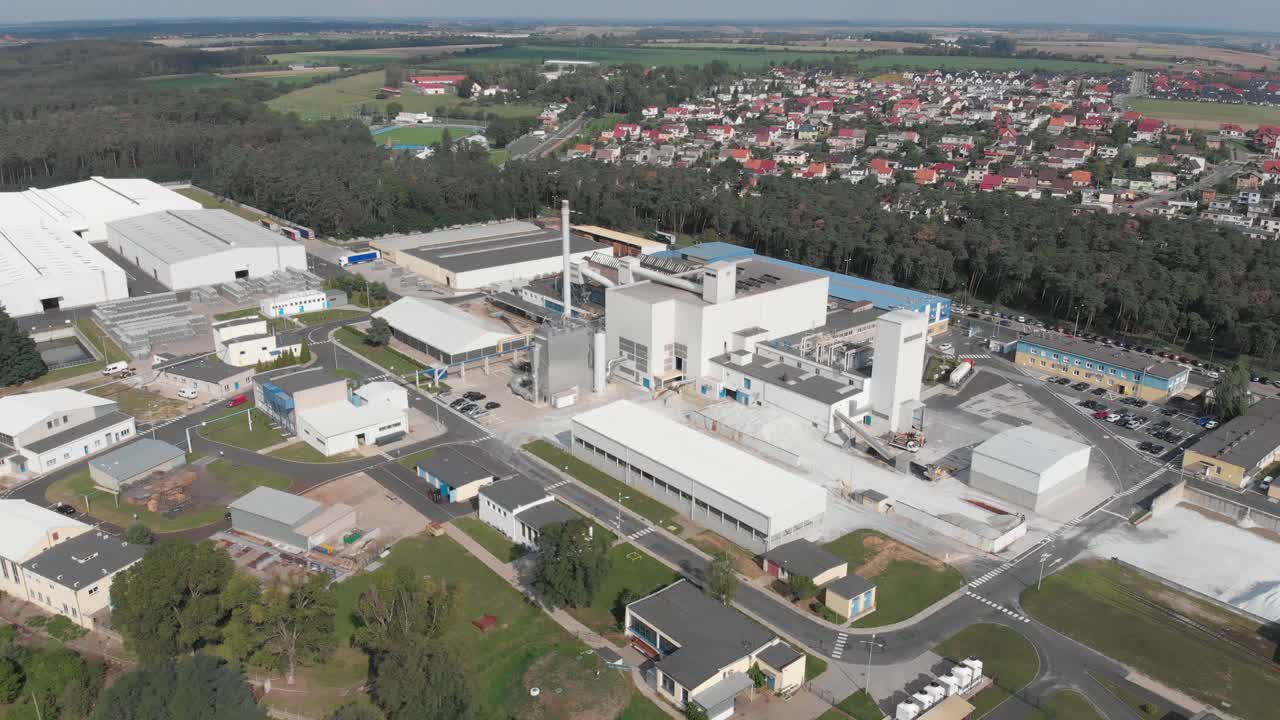 Vista aerea di un drone su una vetreria