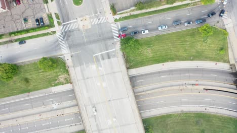 vista de la calle a vista de pájaro de detroit