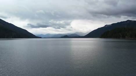 Drone-flight-over-Kachess-Lake