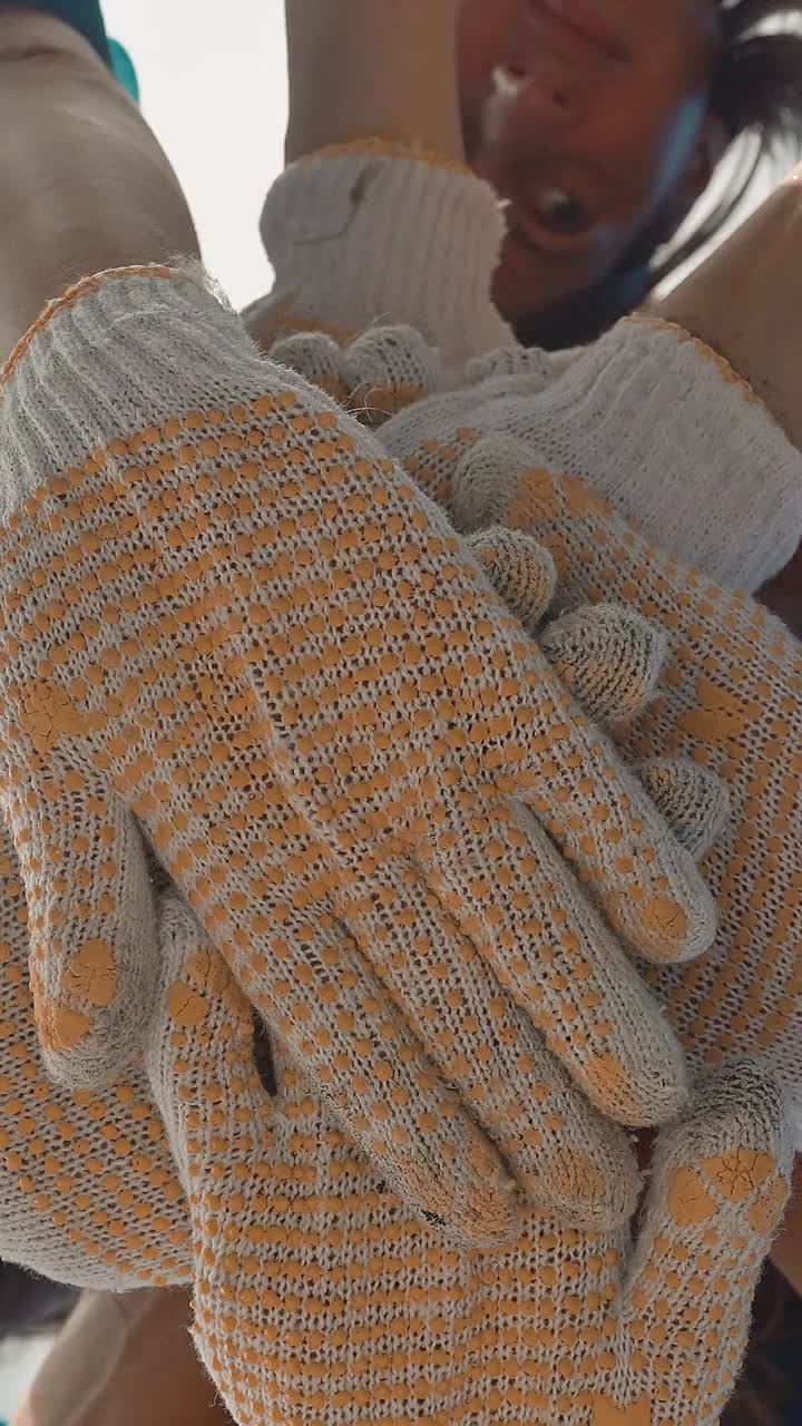 함께 우리는 해변을 청소하고 바다의 아름다움을 보호 할 수 있습니다.