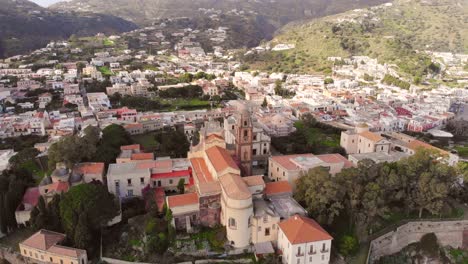 aerial-shot-of-Lipari-island-push-in-and-till,-aeolian-islands,sicily,italy