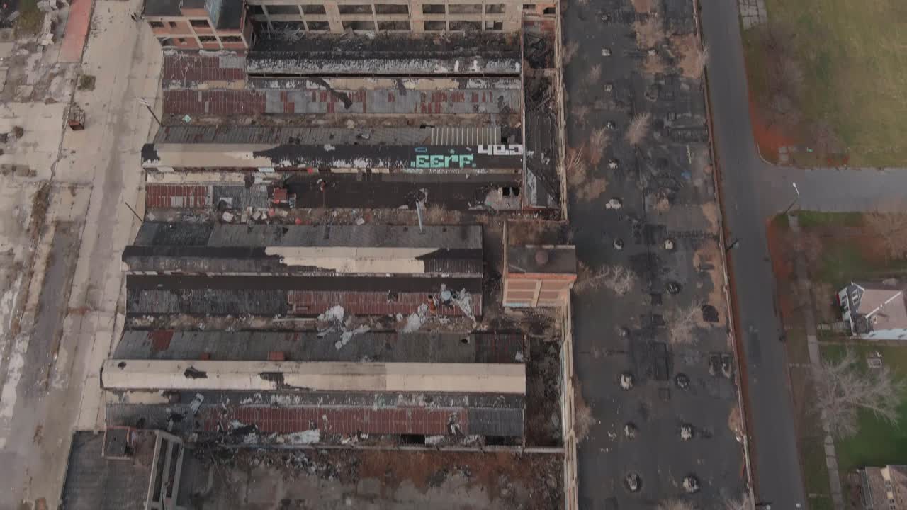 미시간 주 디트로이트에 있는 낡은 패커드 자동차 공장의 조감도