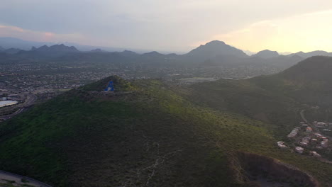 Green-Sentinel-Peak-In-Tucson-Nach-Heftigen-Monsunregen