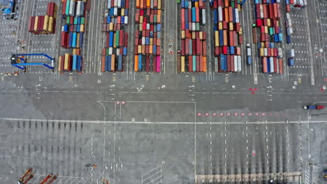 portacontenedores en negocios y logística de exportación e importación