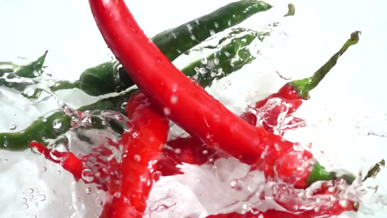 Piment frais. Au ralenti.