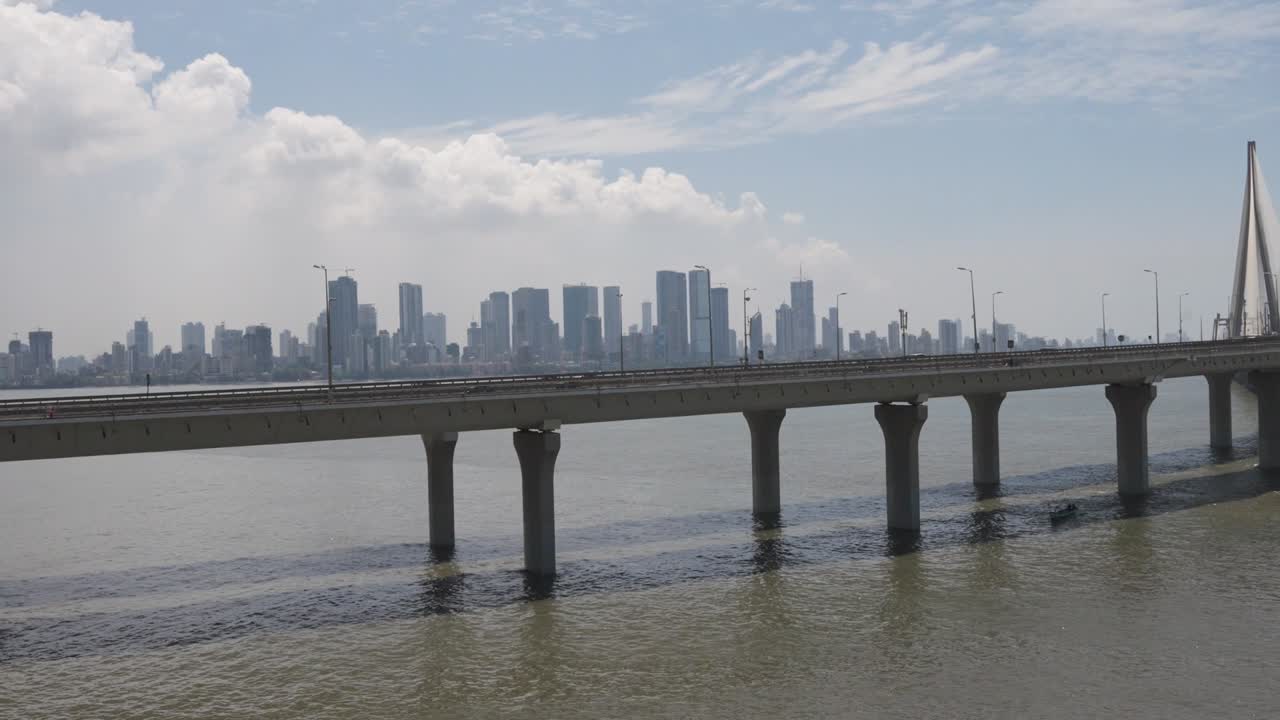 인도  ⁇ 바이 의 바다 를 가로지르는 반드라 워리 세일링크 다리 9