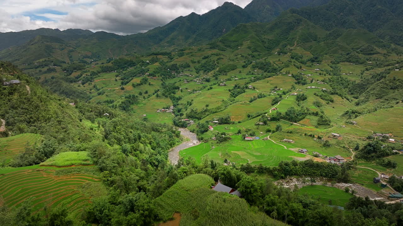 Sapa’s picturesque landscape, wild and free, nature sings in harmony