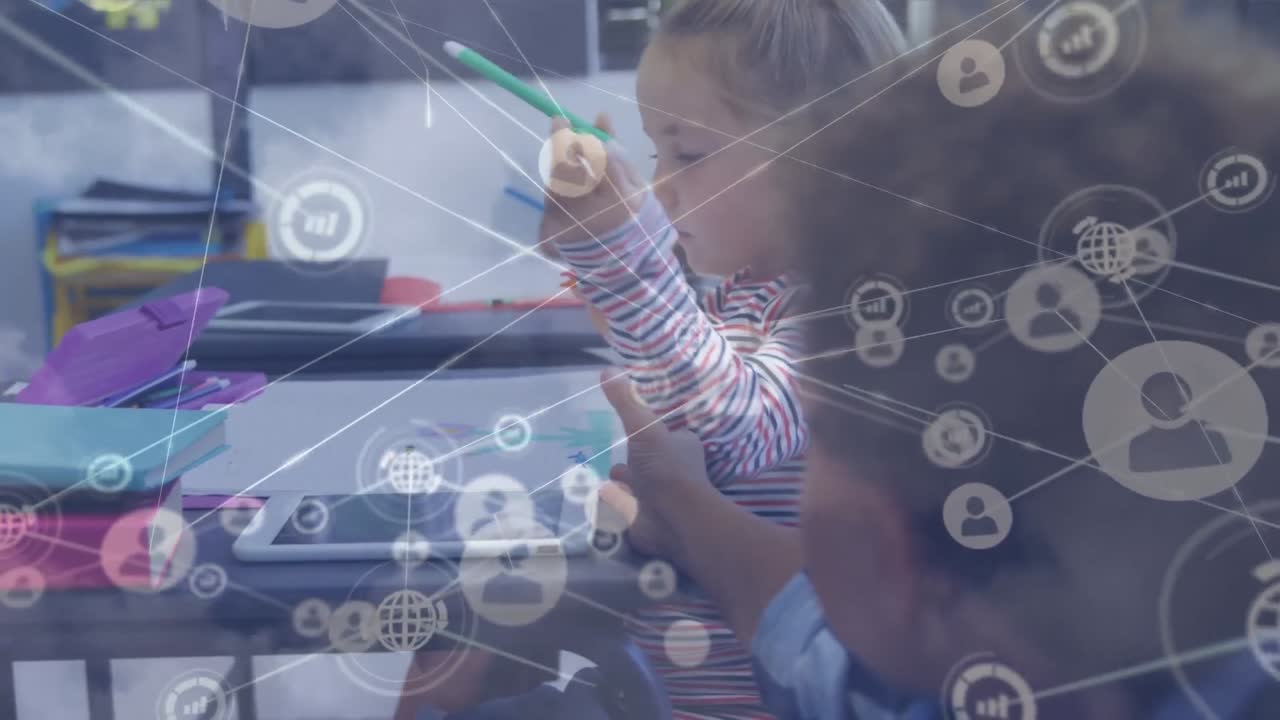 animación de una red de conexiones entre diversos grupos de alumnos con una maestra