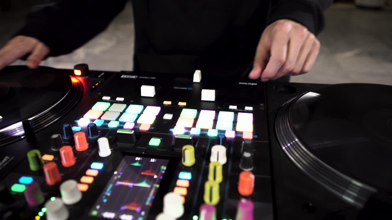 디제이 싱, 턴테이블 및 서