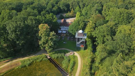 Außenansicht-Des-Gartens-Und-Der-Terrasse-Der-Bar-Und-Des-Restaurants-Domein-De-Bever