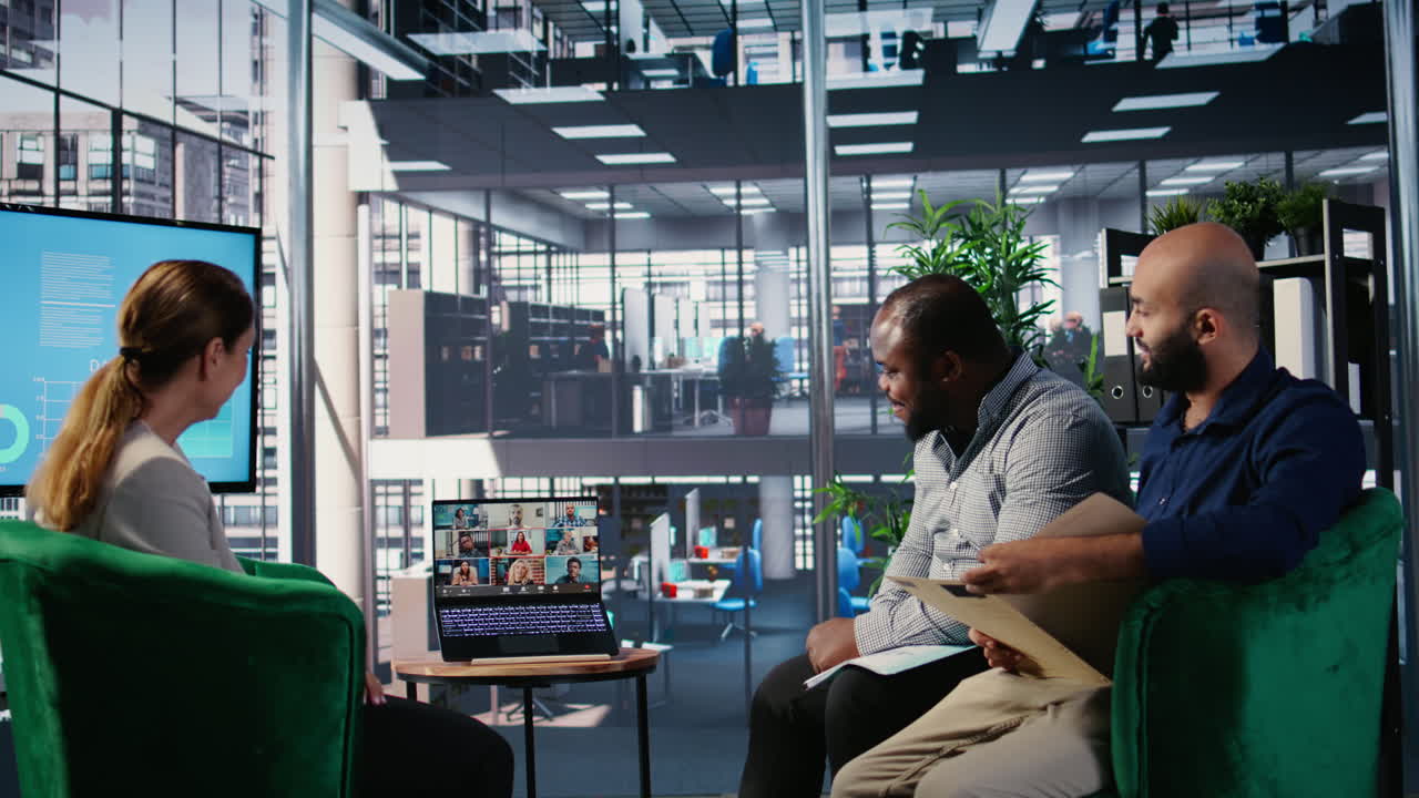 Vertical Video Remote meeting between corporate leaders for a professional discussion