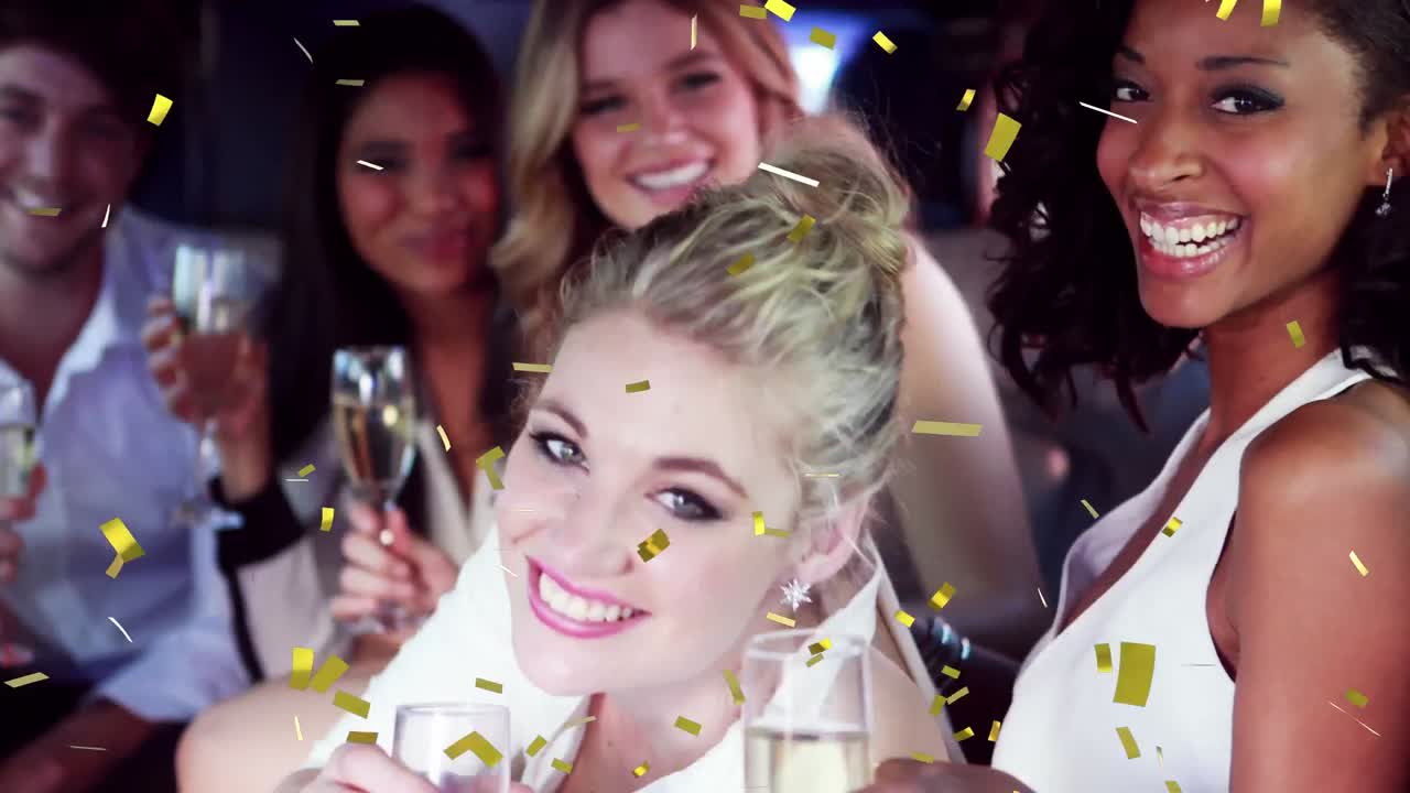 친구 들 이 리무진 안 에서 축하 하고 있다