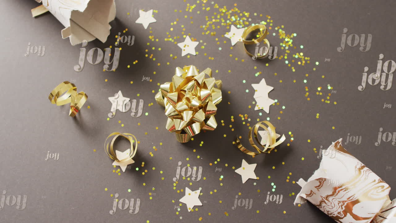 크리스마스 축하 문자의 애니메이션 크리스마스 장식 위에 텍스트