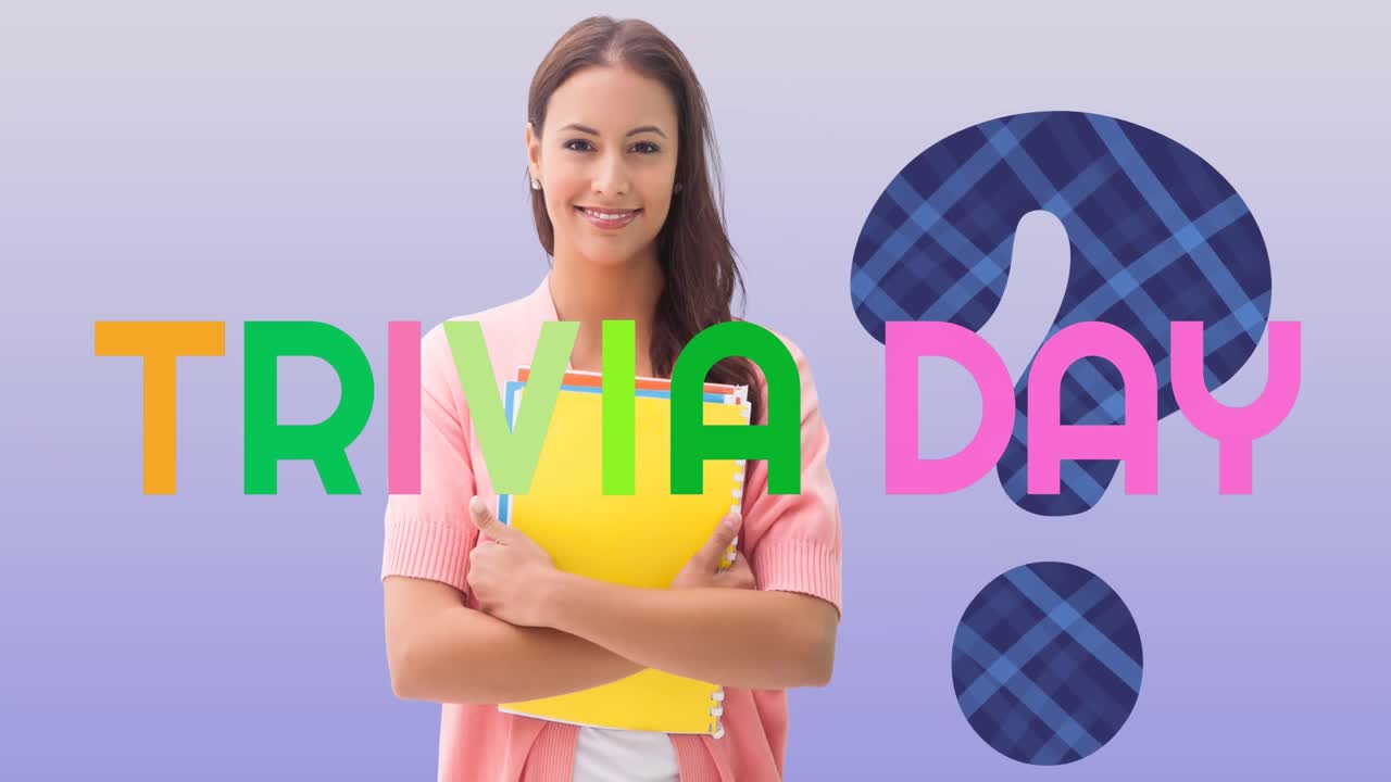 미소 짓는 여성 교사 위에 트리비아 데이 텍스트 배너와 그라디언트 배경에 대한 질문 표지